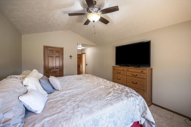 180 JoRay Drive, Mankato, MN 56001