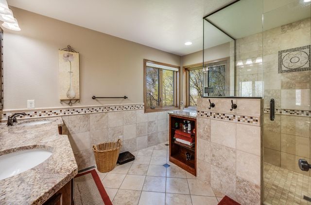 180 JoRay Drive, Mankato, MN 56001