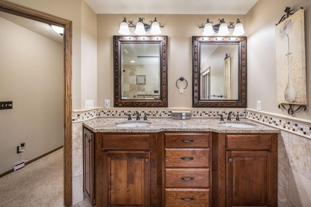 180 JoRay Drive, Mankato, MN 56001