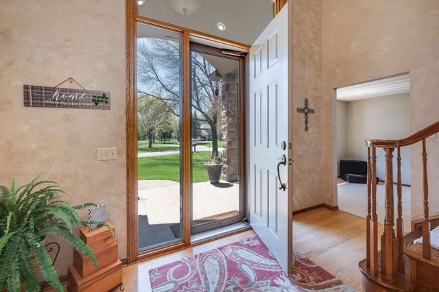180 JoRay Drive, Mankato, MN 56001