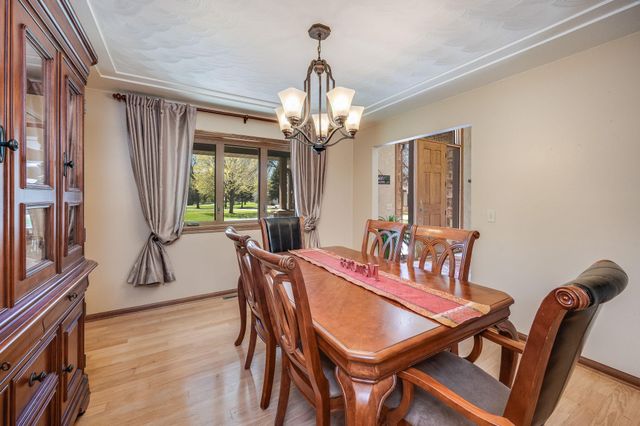 180 JoRay Drive, Mankato, MN 56001