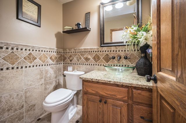 180 JoRay Drive, Mankato, MN 56001