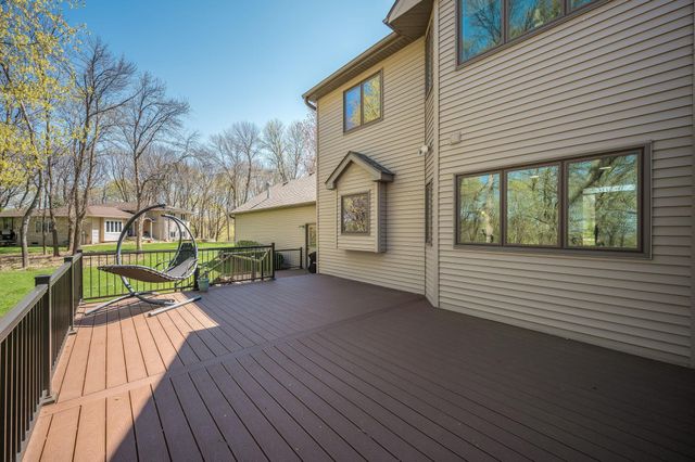 180 JoRay Drive, Mankato, MN 56001