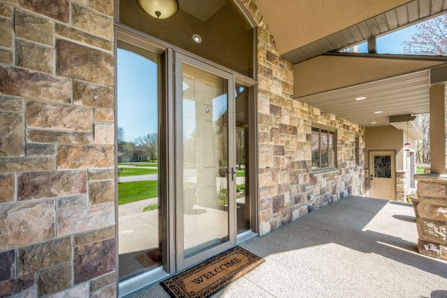 180 JoRay Drive, Mankato, MN 56001