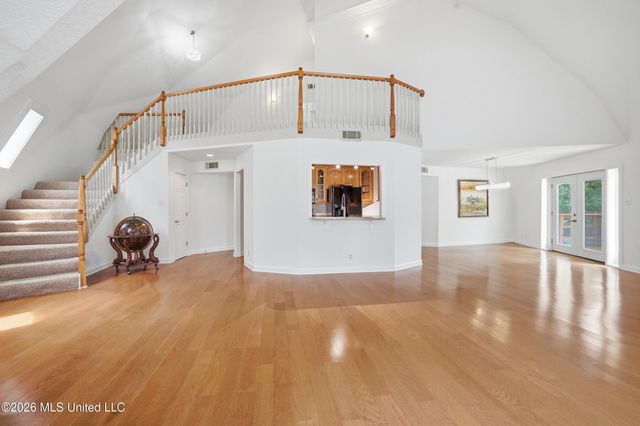 9017 W Simmons Circle, Ocean Springs, MS 39564