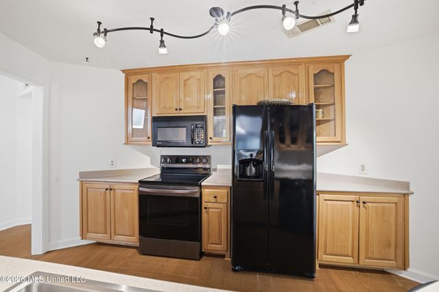 9017 W Simmons Circle, Ocean Springs, MS 39564