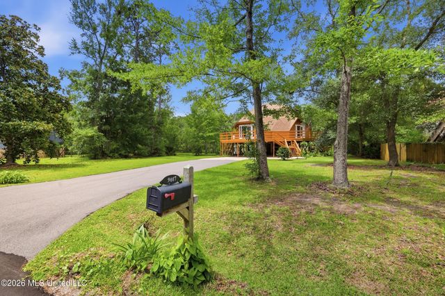 9017 W Simmons Circle, Ocean Springs, MS 39564