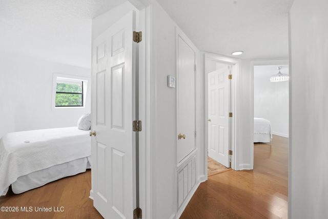 9017 W Simmons Circle, Ocean Springs, MS 39564