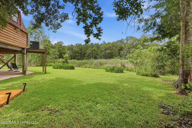 9017 W Simmons Circle, Ocean Springs, MS 39564