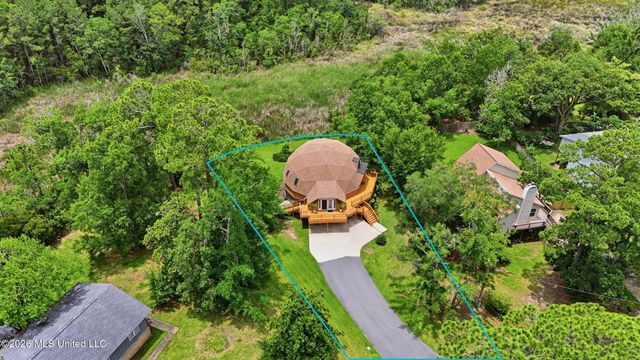 9017 W Simmons Circle, Ocean Springs, MS 39564