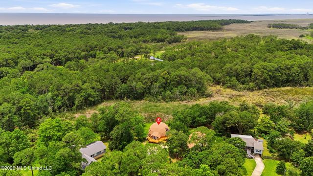 9017 W Simmons Circle, Ocean Springs, MS 39564