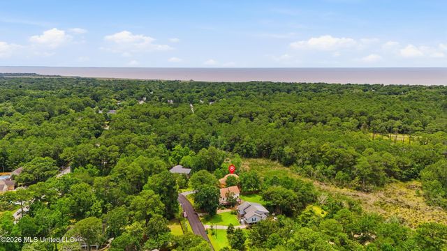 9017 W Simmons Circle, Ocean Springs, MS 39564