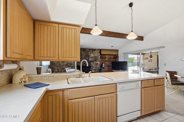 337 E GENEVA Drive, Tempe, AZ 85282