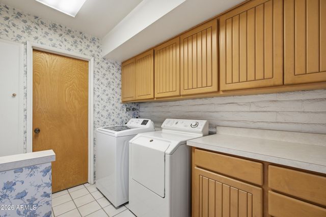 337 E GENEVA Drive, Tempe, AZ 85282