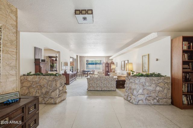 337 E GENEVA Drive, Tempe, AZ 85282
