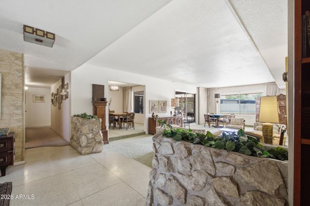 337 E GENEVA Drive, Tempe, AZ 85282