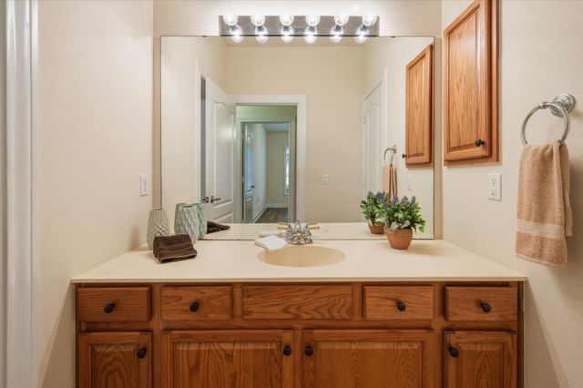 100 Edwards DR, Georgetown, TX 78633