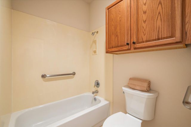 100 Edwards DR, Georgetown, TX 78633