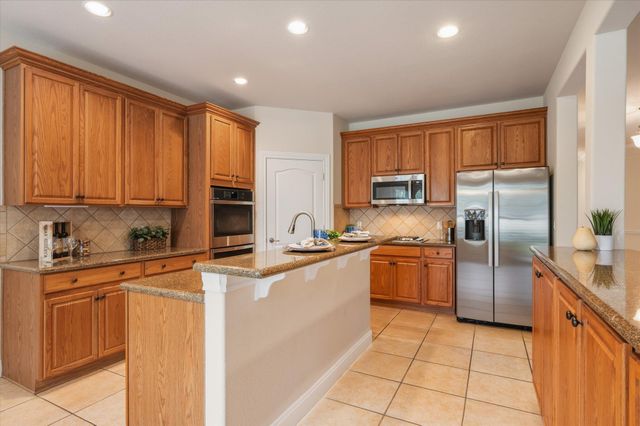 100 Edwards DR, Georgetown, TX 78633