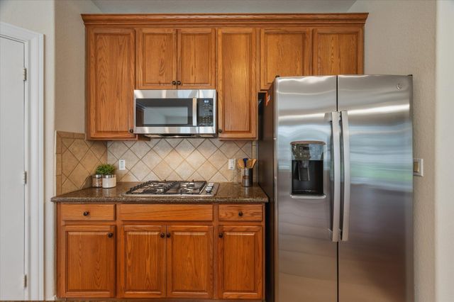 100 Edwards DR, Georgetown, TX 78633