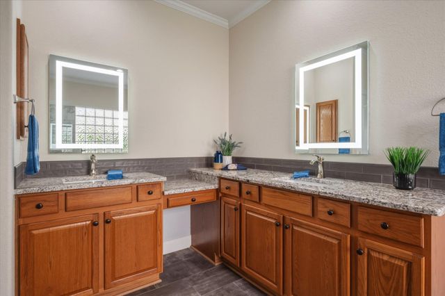 100 Edwards DR, Georgetown, TX 78633