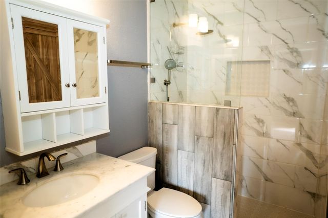 11901 Swearingen DR 18-D, Austin, TX 78758