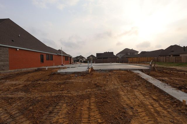 12323 Hackberry Drive, Mont Belvieu, TX 77523