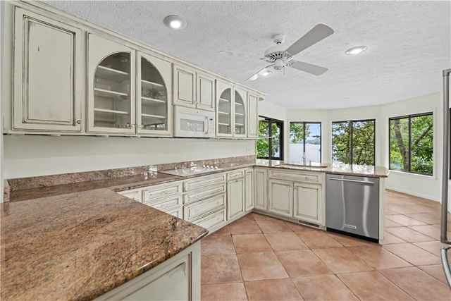 8 Sail Maker Court, Salem, SC 29676