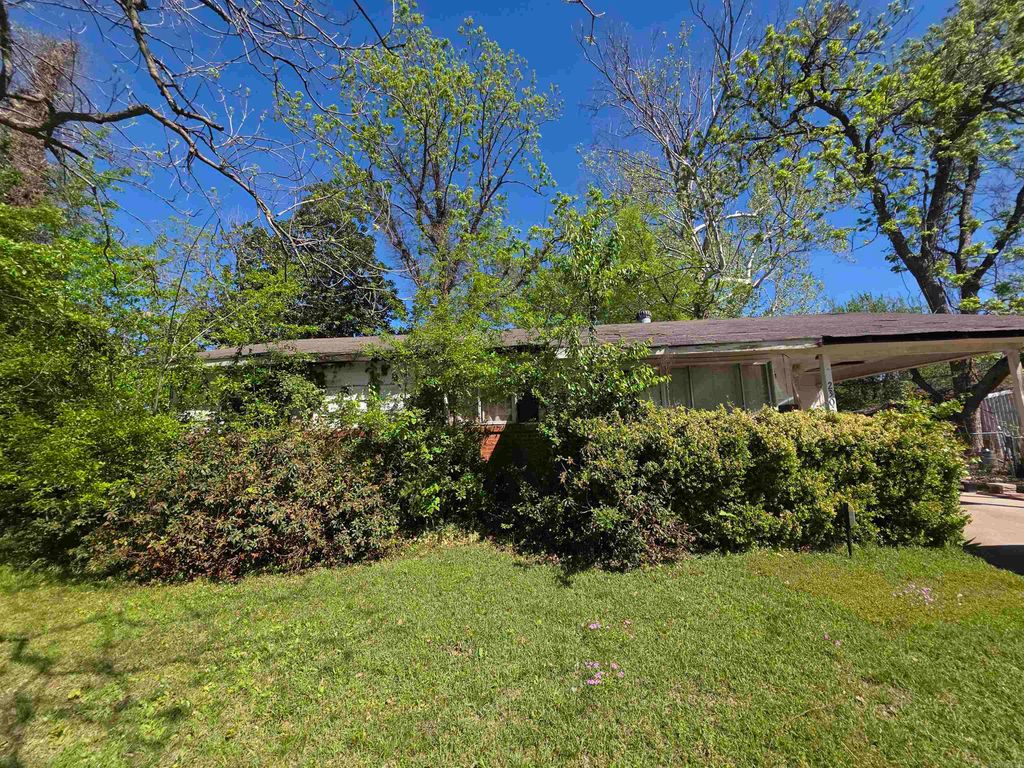 2301 Belmoor, Pine Bluff, AR 71601