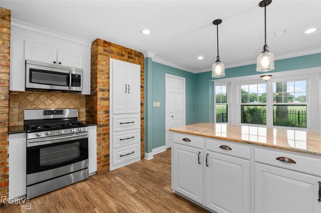 6095 Keithville Springridge Road, Keithville, LA 71047