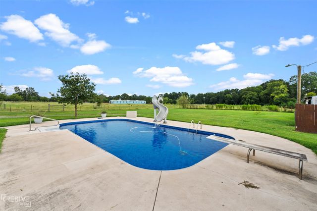 6095 Keithville Springridge Road, Keithville, LA 71047