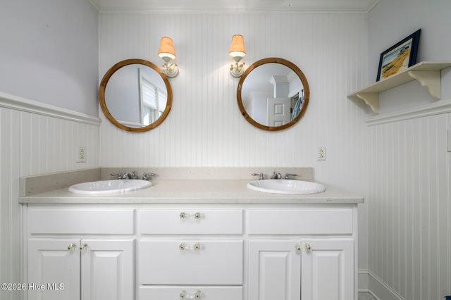 906 Leeward Drive, New Bern, NC 28562