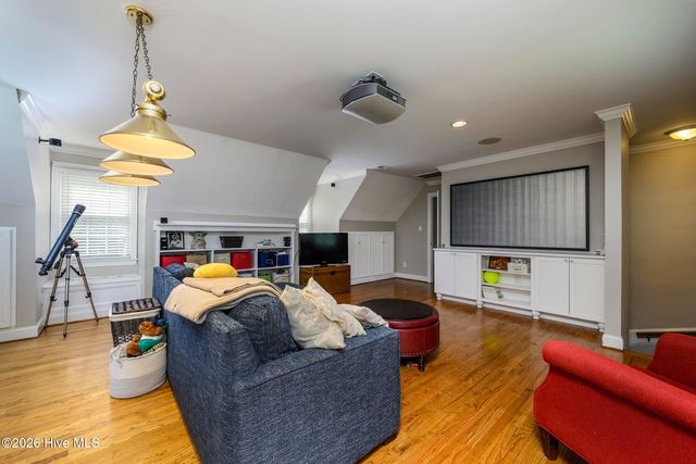 906 Leeward Drive, New Bern, NC 28562