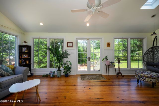 906 Leeward Drive, New Bern, NC 28562