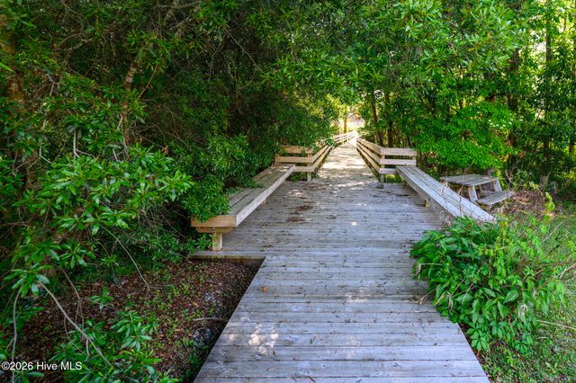 906 Leeward Drive, New Bern, NC 28562