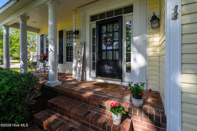 906 Leeward Drive, New Bern, NC 28562