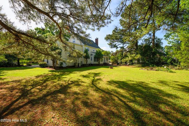 906 Leeward Drive, New Bern, NC 28562