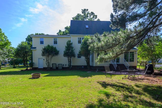 906 Leeward Drive, New Bern, NC 28562