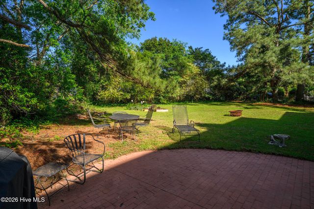 906 Leeward Drive, New Bern, NC 28562