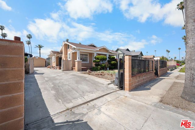 3941 2nd Avenue, Los Angeles, CA 90008