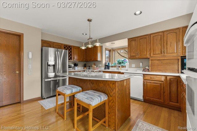 56688 Portsmouth Drive, Shelby Charter Township, MI 48316