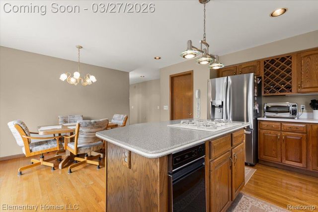 56688 Portsmouth Drive, Shelby Charter Township, MI 48316