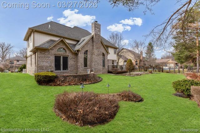 56688 Portsmouth Drive, Shelby Charter Township, MI 48316