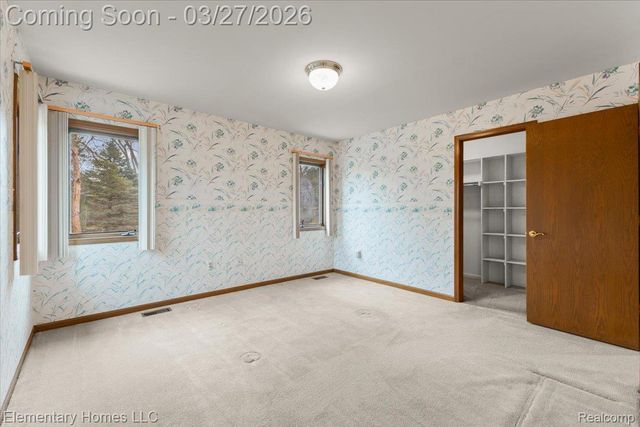 56688 Portsmouth Drive, Shelby Charter Township, MI 48316