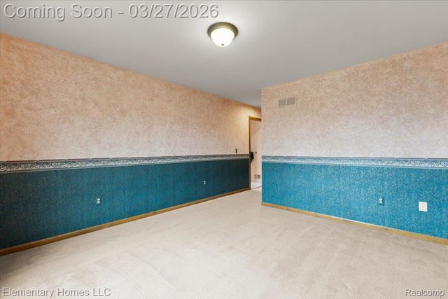 56688 Portsmouth Drive, Shelby Charter Township, MI 48316