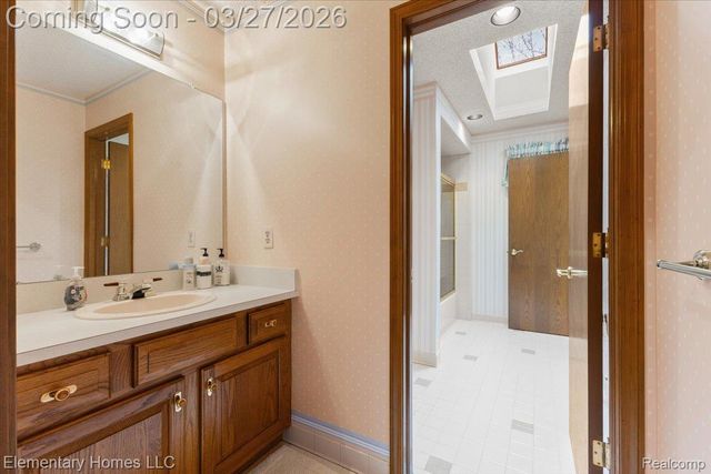 56688 Portsmouth Drive, Shelby Charter Township, MI 48316