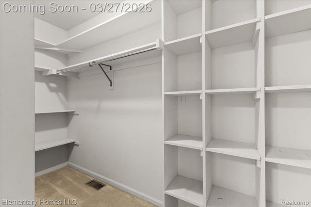 56688 Portsmouth Drive, Shelby Charter Township, MI 48316