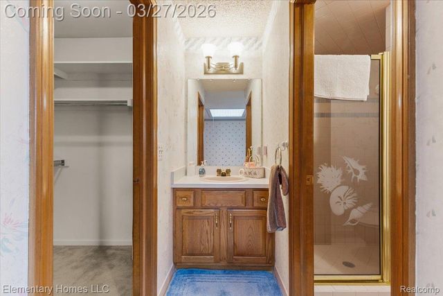 56688 Portsmouth Drive, Shelby Charter Township, MI 48316