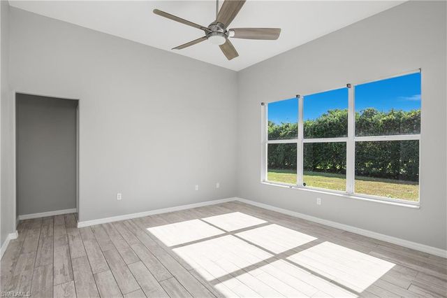 2022 Fairmont LN, Naples, FL 34120