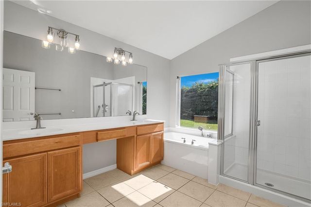 2022 Fairmont LN, Naples, FL 34120